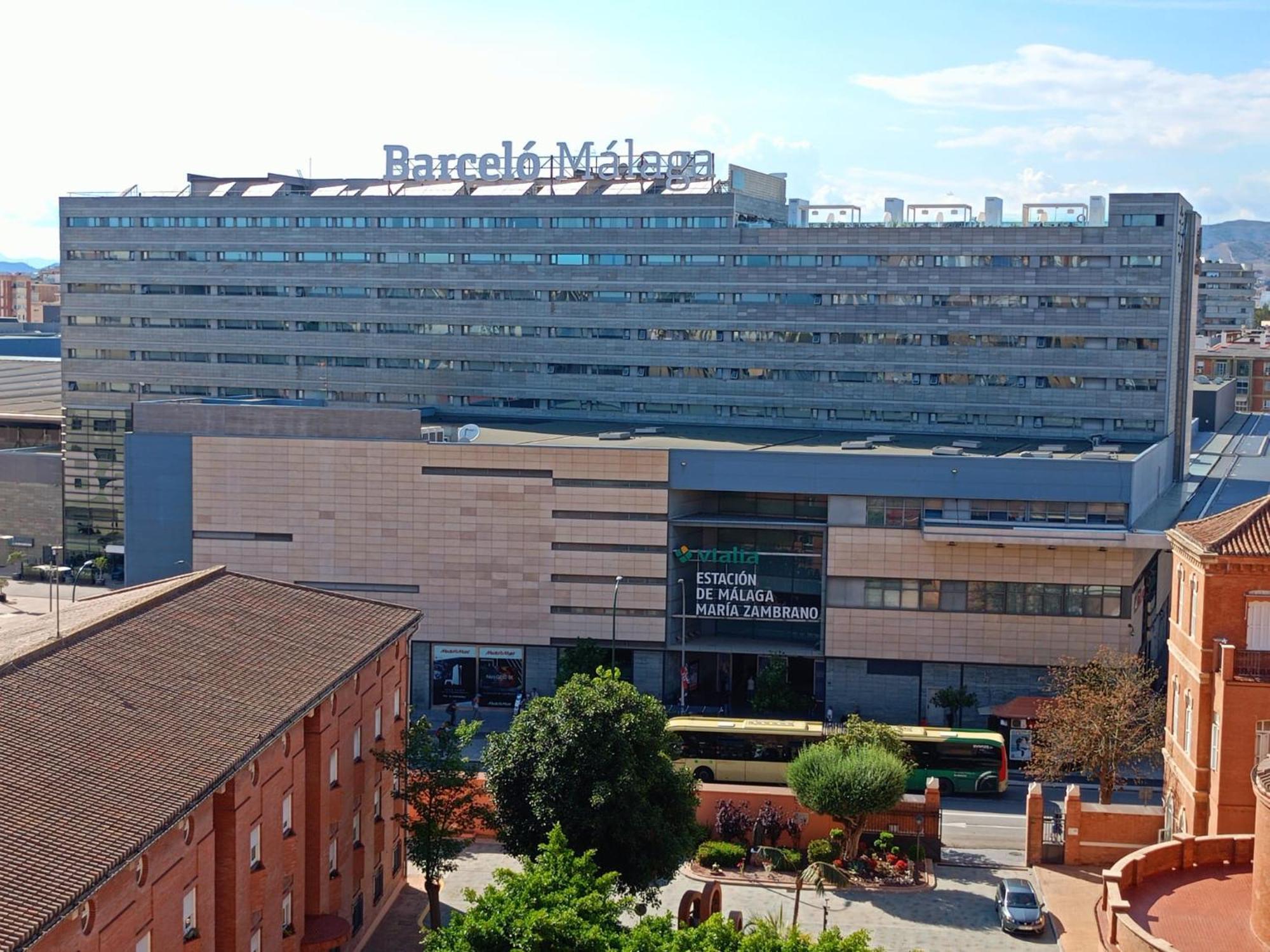 Habitacion Privada Centro Malaga Cerca Tren Maria Zambrano Y Playa Muy Buena Conexion Wifi Oda fotoğraf
