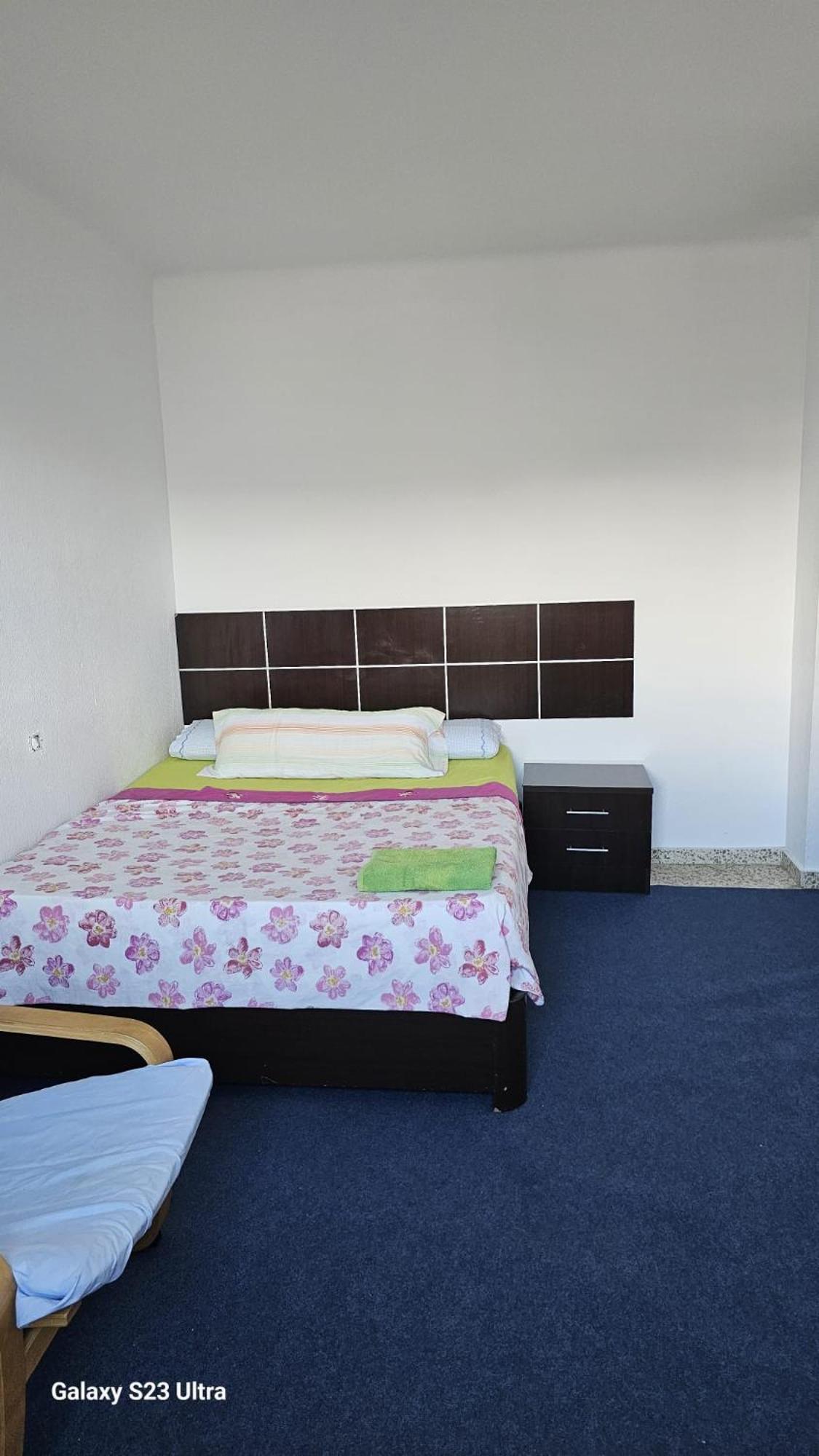 Habitacion Privada Centro Malaga Cerca Tren Maria Zambrano Y Playa Muy Buena Conexion Wifi Oda fotoğraf