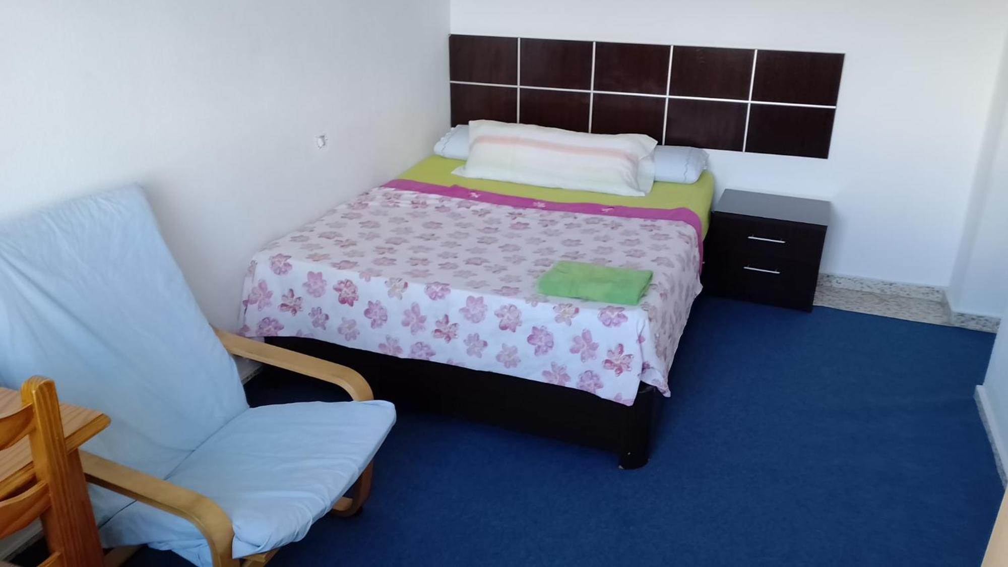 Habitacion Privada Centro Malaga Cerca Tren Maria Zambrano Y Playa Muy Buena Conexion Wifi Dış mekan fotoğraf