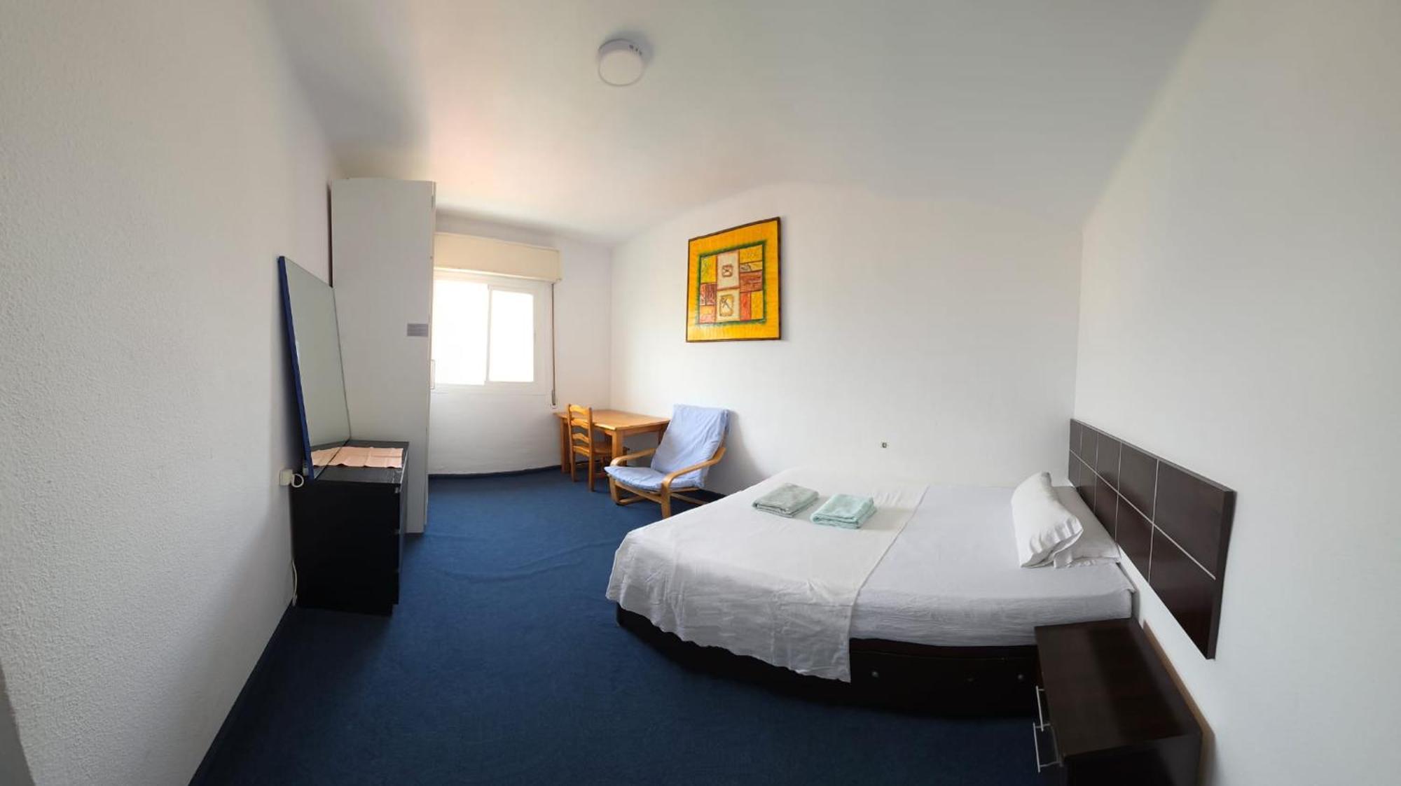 Habitacion Privada Centro Malaga Cerca Tren Maria Zambrano Y Playa Muy Buena Conexion Wifi Dış mekan fotoğraf