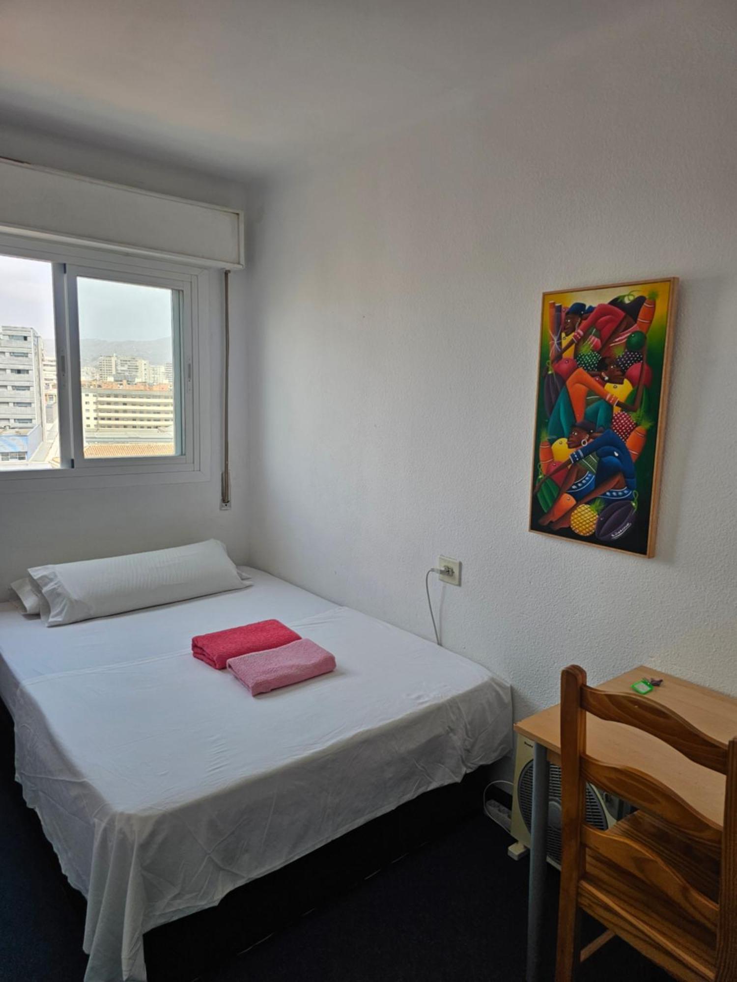 Habitacion Privada Centro Malaga Cerca Tren Maria Zambrano Y Playa Muy Buena Conexion Wifi Dış mekan fotoğraf