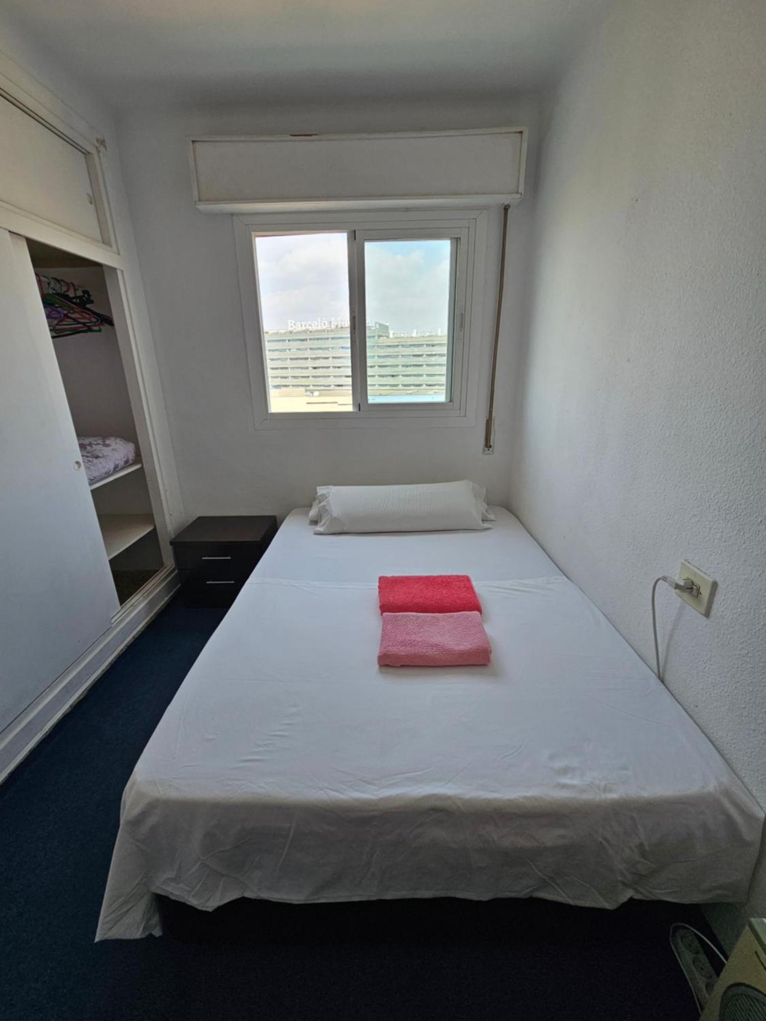 Habitacion Privada Centro Malaga Cerca Tren Maria Zambrano Y Playa Muy Buena Conexion Wifi Dış mekan fotoğraf